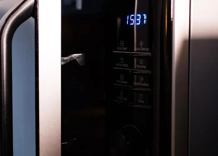 West End Апартаменты